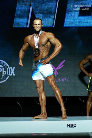 MAN'S PHYSIQUE +179